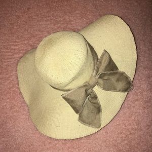 Floppy hat